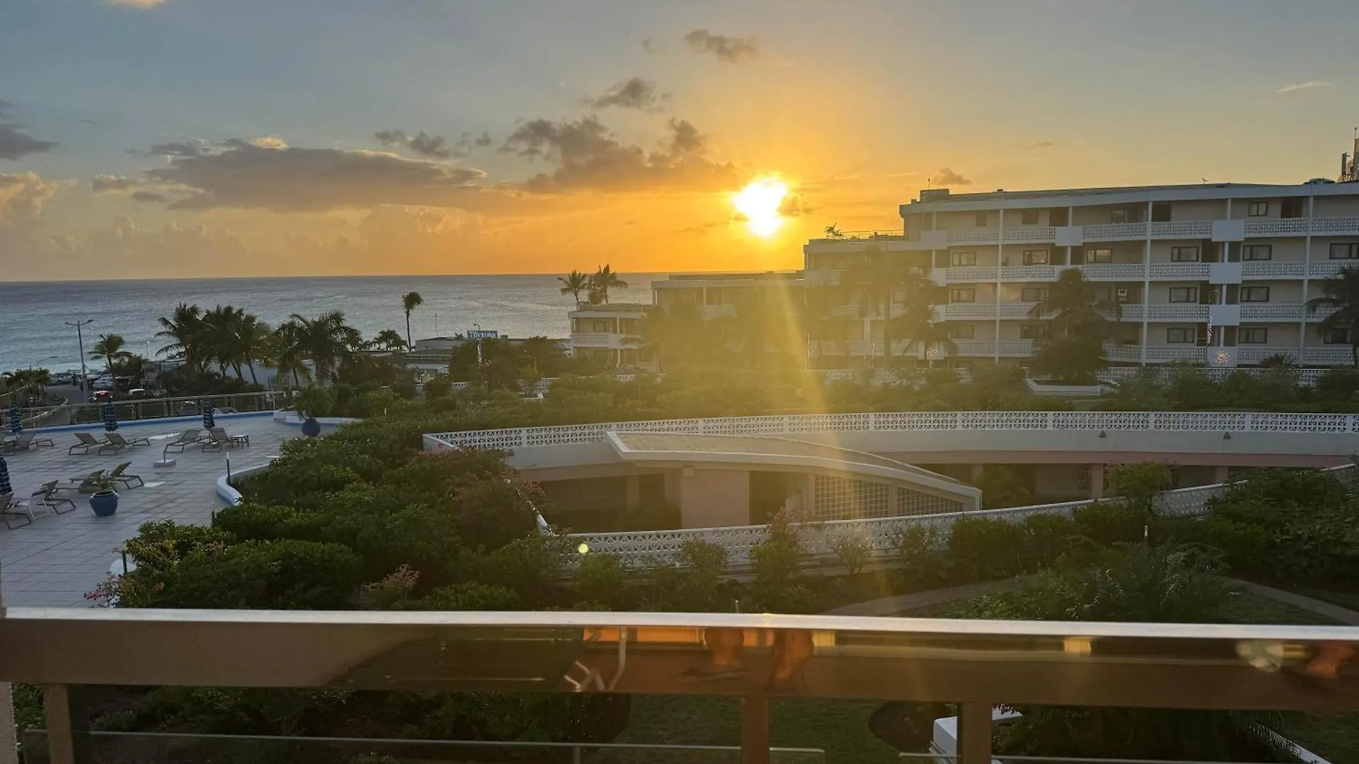 Paradise Perch - Royal Retreats At Maho Beach Lowlands Holiday home