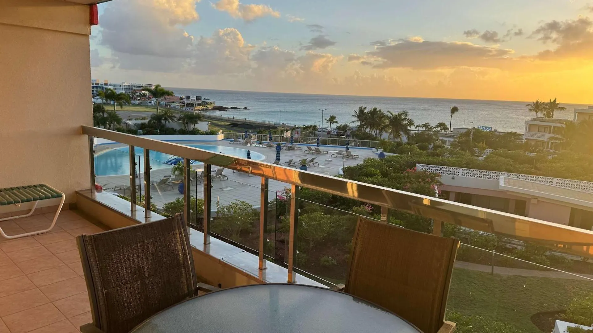 Paradise Perch - Royal Retreats At Maho Beach Lowlands 0*,