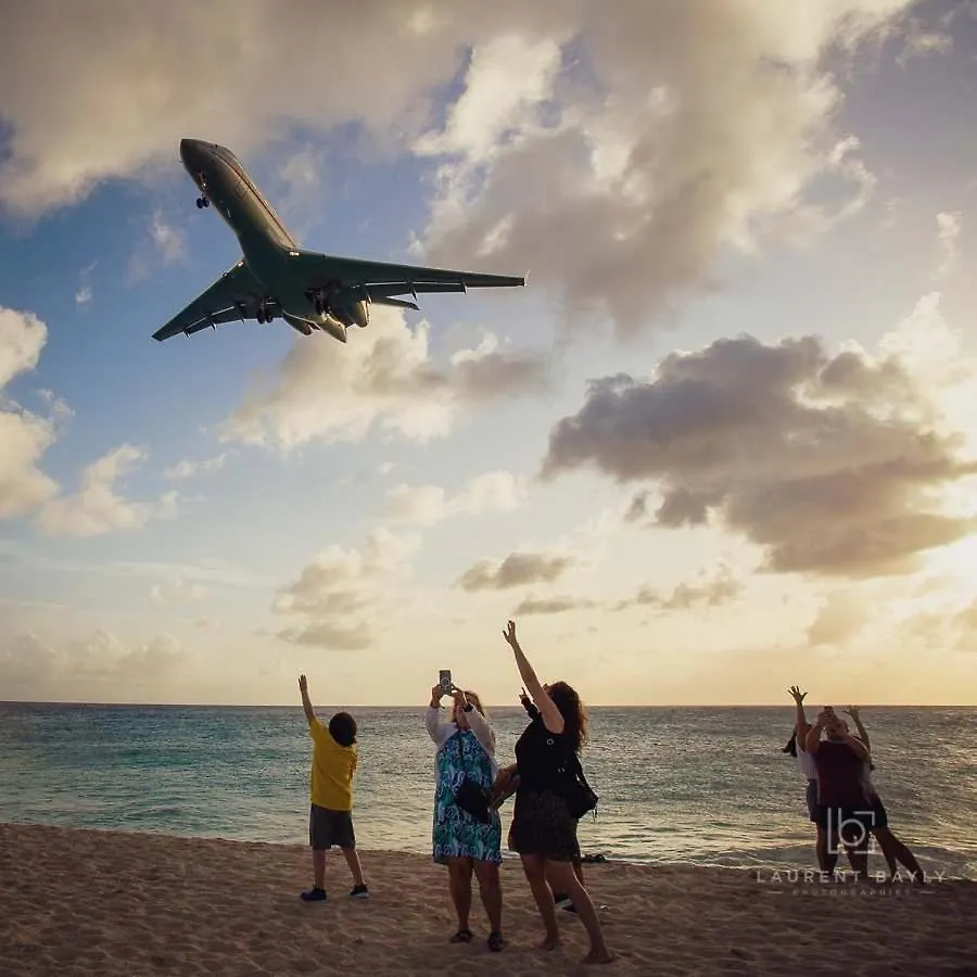 Paradise Perch - Royal Retreats At Maho Beach Lowlands